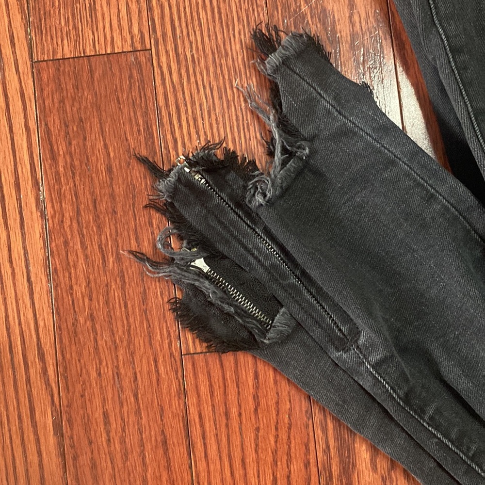 Vici Crop Distressed Jeans - Picture 2 of 5